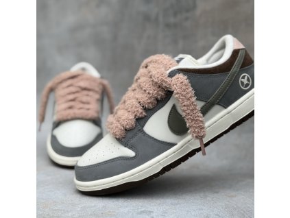 Fluffy Laces "Mokka"