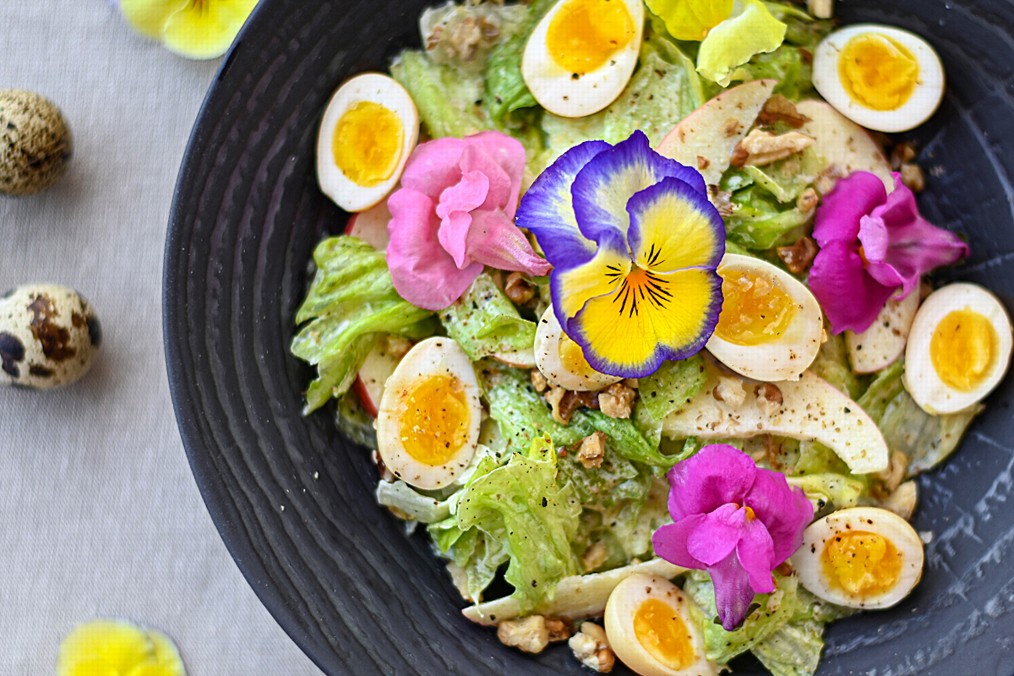WACHTELEIER-SALAT