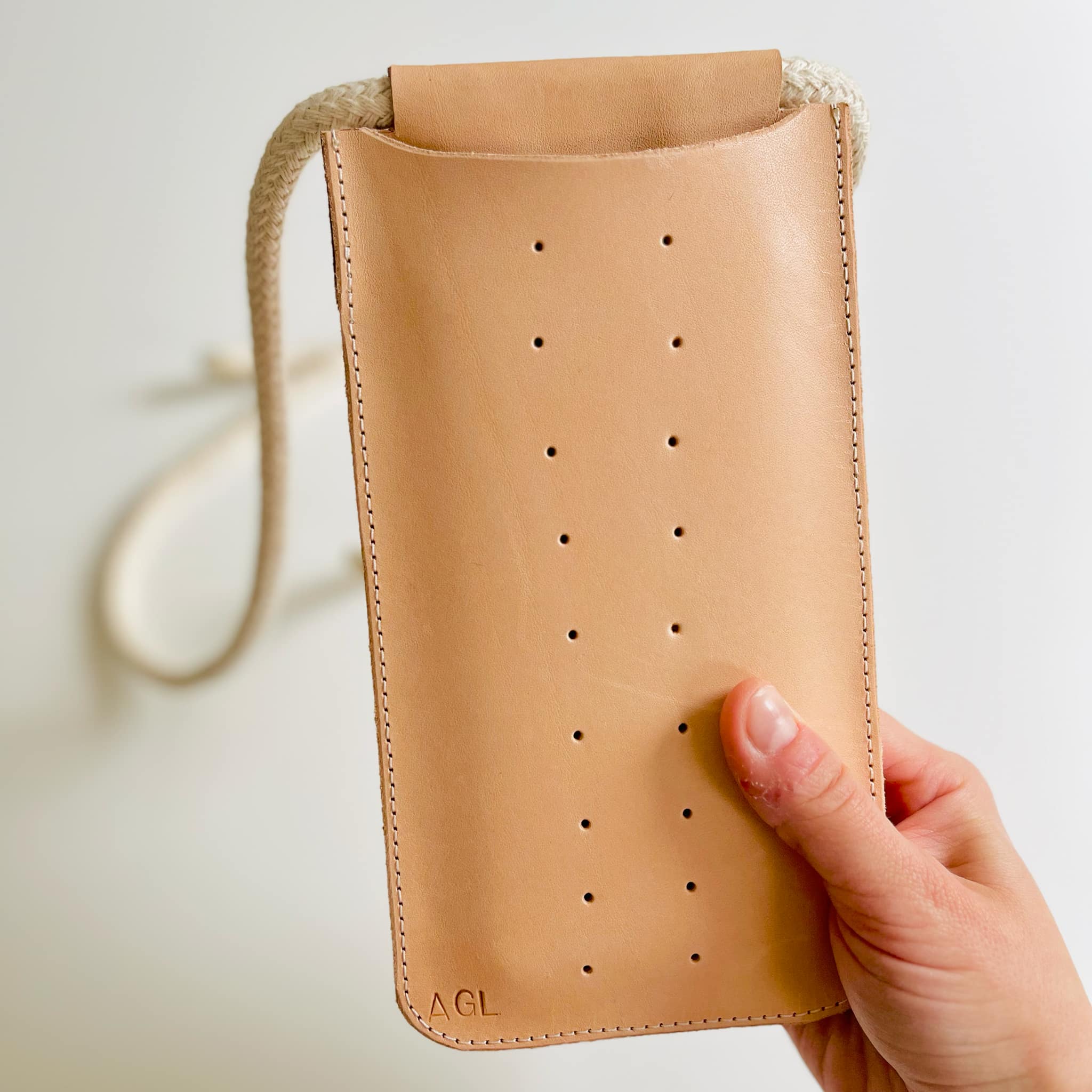 Pouzdro na mobil crossbody Max