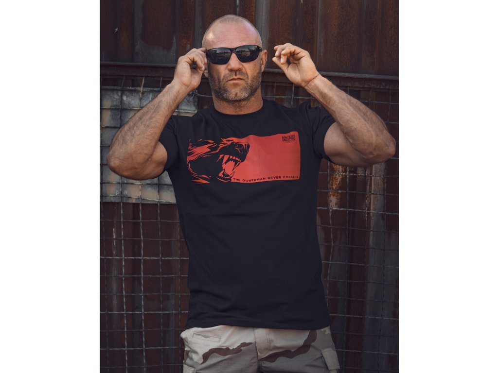 Tričko Doberman Never Forgets
