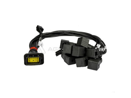 24567 kabelovy svazek s osmi zastrckami propojovaci panel a rozbocovac