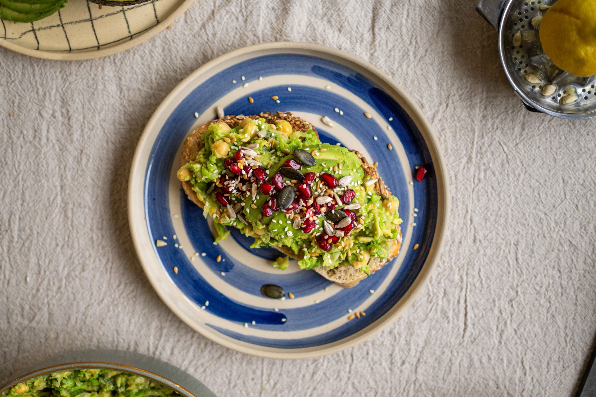 RECEPT: Ostropestřcový olej a mačkaná cizrna s hráškem