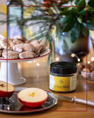 🎄 Sladké k Vánocům prostě patří – vanilka, linecké, cukr, vzpomínky 🤍 A právě proto je tak fajn to občas malinko narušit....