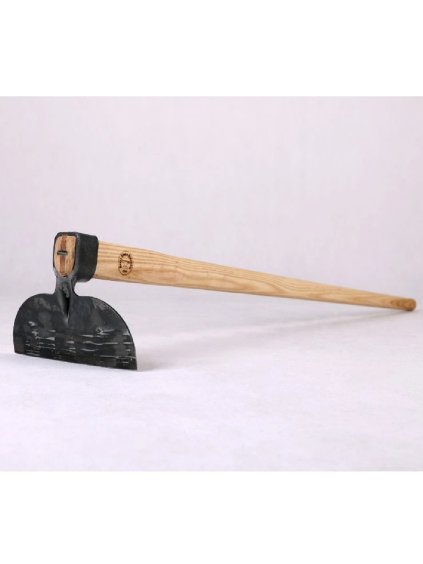 Kovaná motyka vinohradnícka úzka 130cm1