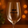 Sklenice víno Moje odměna tmavé pozadí detail