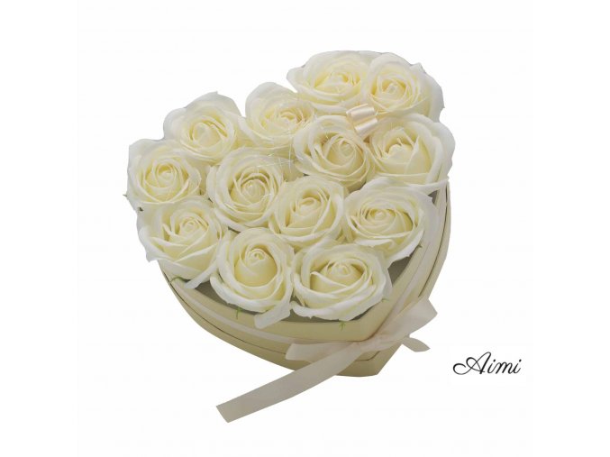 Darčekový Box z Mydlový Kvetov - 13 Krémových Ruží - Srdce