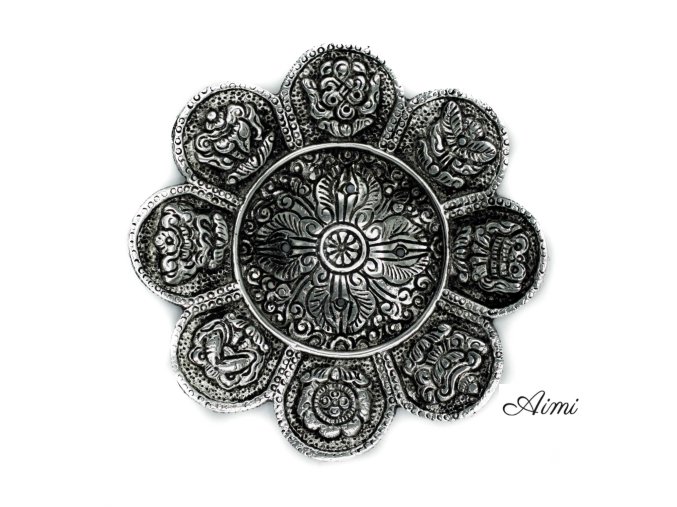 Stojan na Vonné Tyčinky z Lešteného Hliníka s Tibetskými Symbolmi, 12 cm (Varianta Stojan na Vonné Tyčinky z Lešteného Hliníka s Tibetskými Symbolmi, 12 cm)