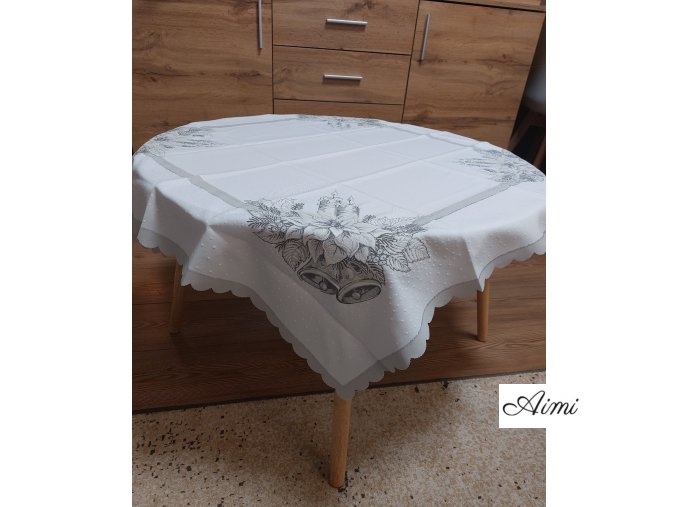 Vianočný biely obrus rôzne rozmery - s vianočnou potlačou Sivo Strieborná Vianočná SVIEČKA - 35x35cm