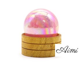 Edelstein-Kristallkugel 50 mm – Rosenquarz-Titan-Aura mit Ständer