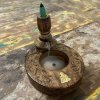 Stojan na Vonné Kužele "Tečúci Dym" - Mangové Drevo - Malý - Buddha (Varianta Mangové Drevo - Malý)