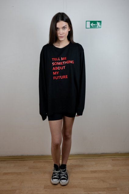 tell me tričko čierne dlhý rukáv unisex oversize design AiM by Michaela Hriňová