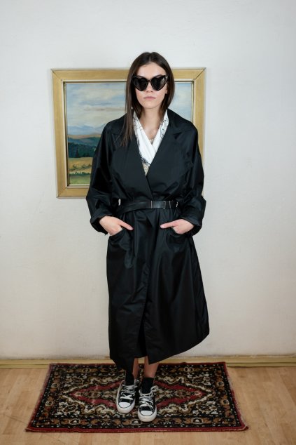 čierny plášť oversize onesize nepremokavý black oversize coat with leather belt fashion design