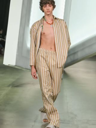 GUIDE TO PARADISE SS26 @mbfl_ba Model. @stanvarrrivoda 📷@arturkoff @ama_kat @adamtarana Muah. @lorealpro_education_czsk...