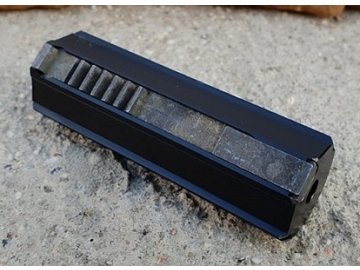 RET CNC Píst s ocelovým hřebenem 9 zubů - POM 01