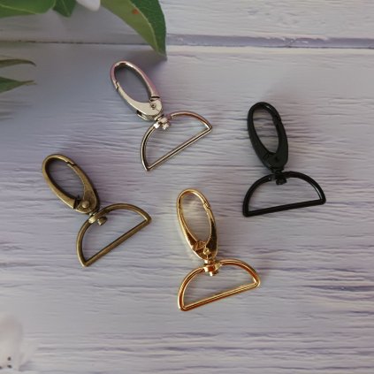 Kovová karabína na kabelku s otočným prievlakom 32 mm