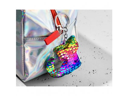 kulcstarto szivarvany flitterekkel kitty