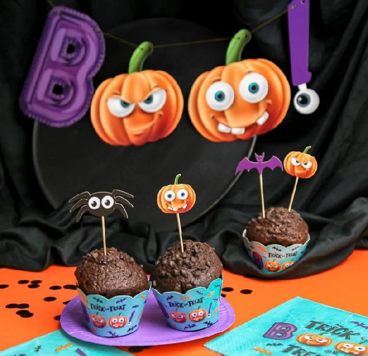 Buli szett beszurókból és muffincsészékből - "Boo!" 6 db