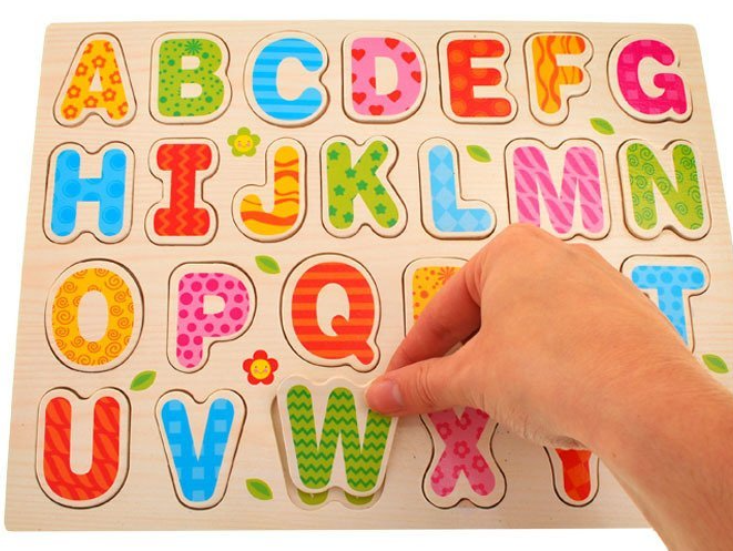 Gyermek fa puzzle ábécé