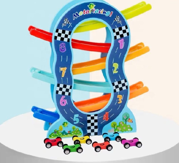 Fa csúszda autópálya + 6 autó