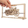 Ugears 2,5D dřevěné mechanické puzzle Indie Moto