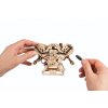 Ugears 3D dřevěné mechanické puzzle Motor V8