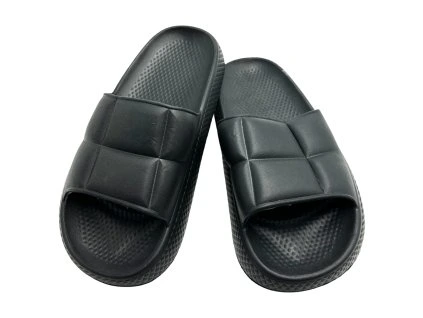 Dámské pantofle černé 013