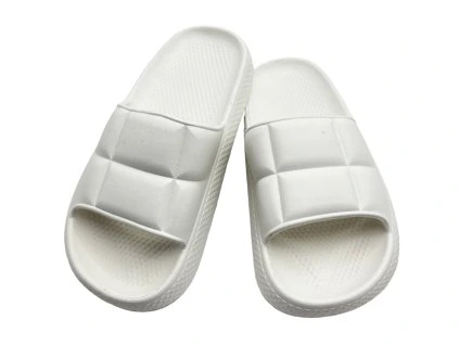 Dámské pantofle bílé 013