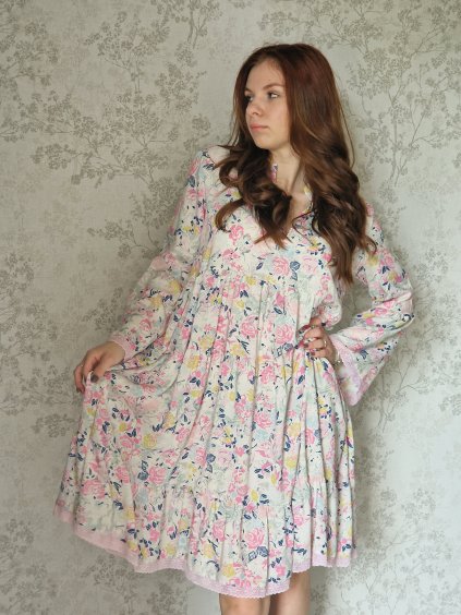 FAIRY romantické viskózové šaty s volánmi a kvetinovou potlačou