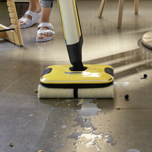 FC 7 Cordless: All-in-one: Odstráni všetky typy suchých aj mokrých každodenných nečistôt v jednom kroku