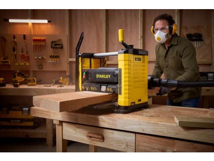 Zrovnávačka 1800W FATMAX STP18