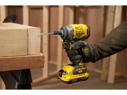 Uťahovač rázový 3/8" 224Nm V20 18V bez AKU FATMAX SFMCF910B