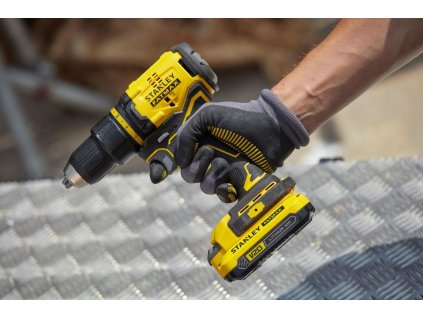 Vŕtačka/Skrutkovač 60Nm V20 FatMax® 2x1,5Ah bezuhlíková kufrík FATMAX SFMCD710C2K