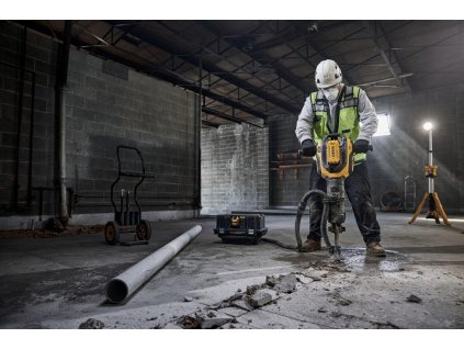 Kladivo búracie 28mm HEX 18kg 41J 54V FLEXVOLT 2x15,0Ah DEWALT DCH966Z2