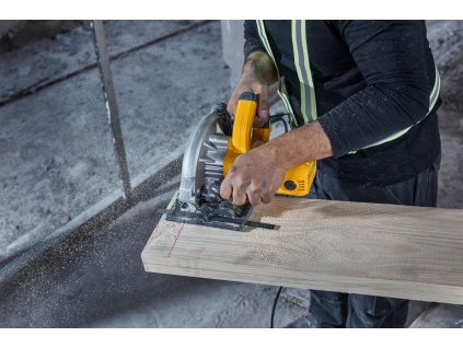 Píla kotúčová 1500W 190mm DEWALT DWE5615