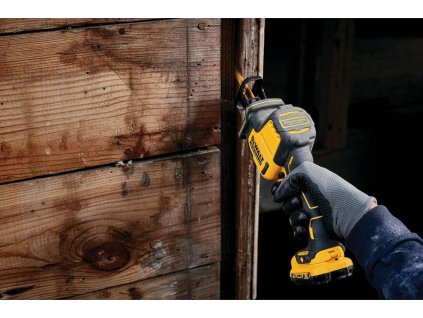 Píla mečová 12V bez AKU DEWALT DCS312N