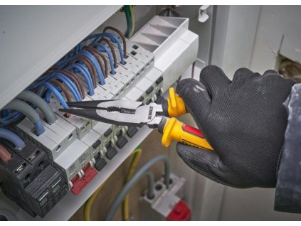 Kliešte elektrikárske s dlhými čeľusťami DEWALT DWHT82804-0