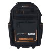 Batoh na koleskach a teleskopisckou ruvokäťou MCLAREN DEWALT DWST60101-9