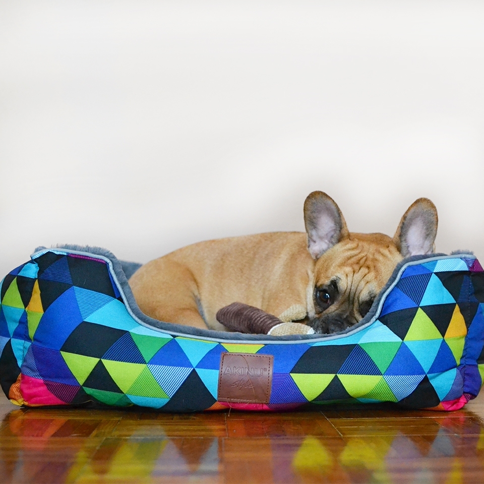 Akinu pelech TRIANGLE pro psy M 70x60x22cm Obrázek