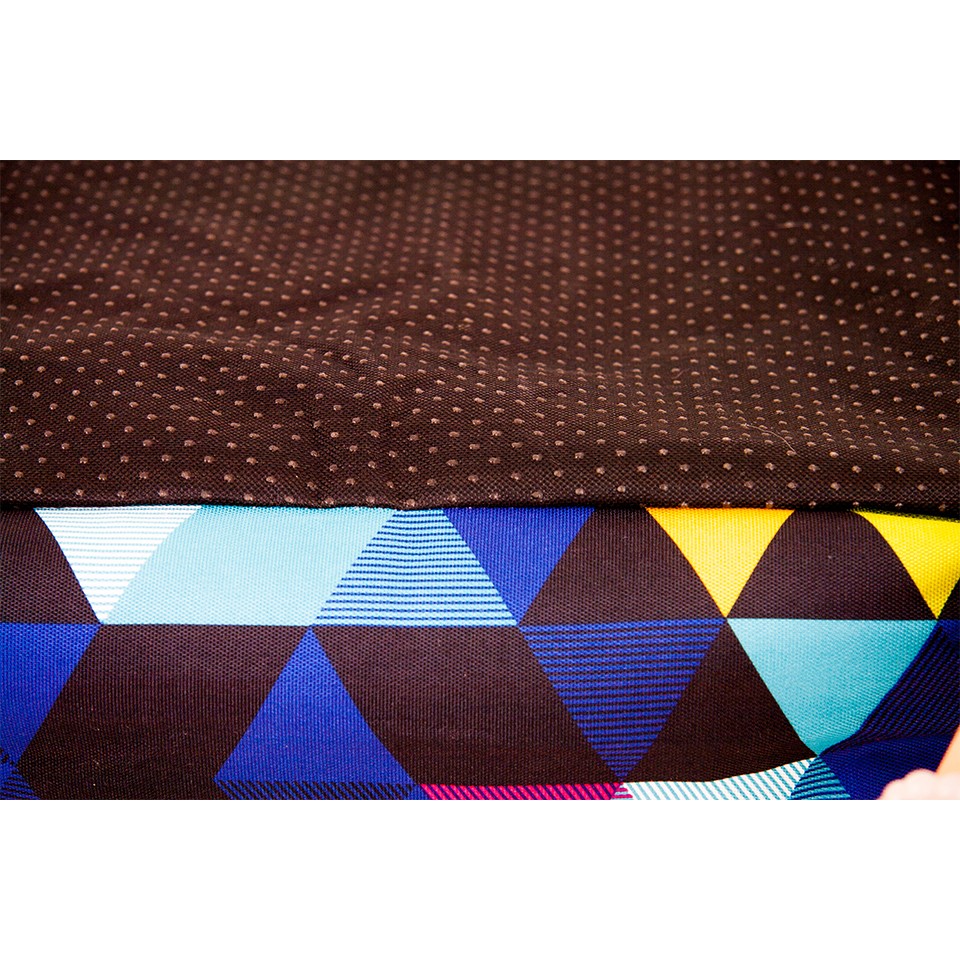 Akinu pelech TRIANGLE pro psy M 70x60x22cm Obrázek