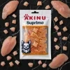 Suprimo kuřecí měkké kostky — flat-lay černý mramor, syrové maso