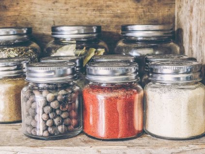 spices 2454799 1280 (2)
