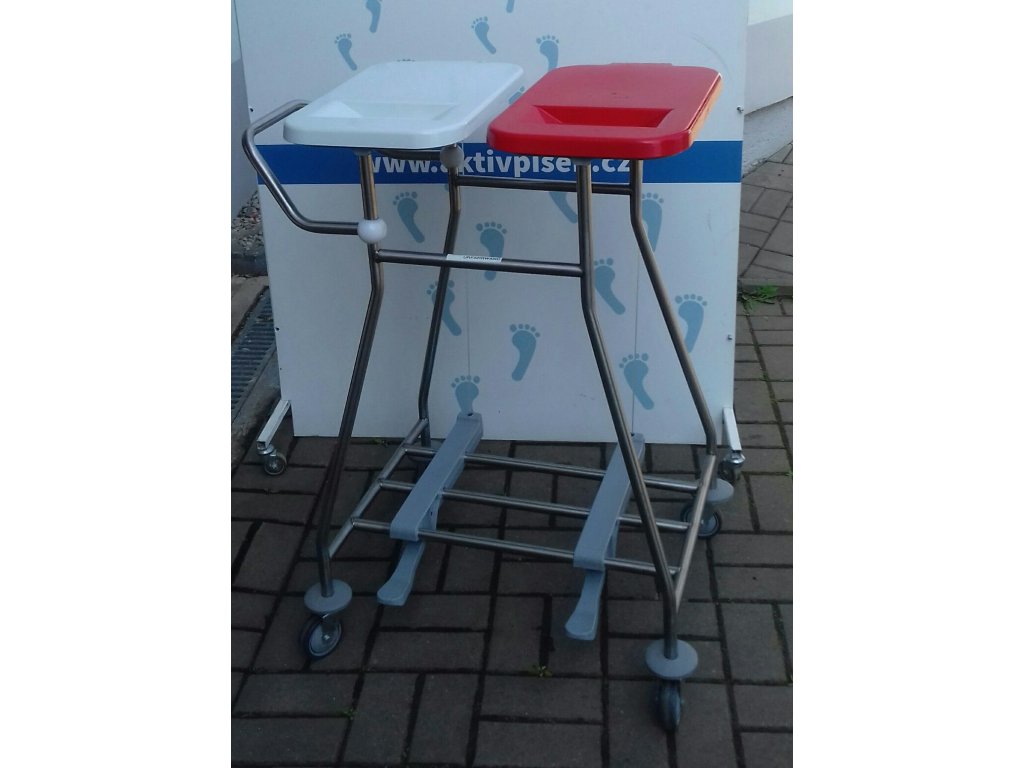Úklidový vozík