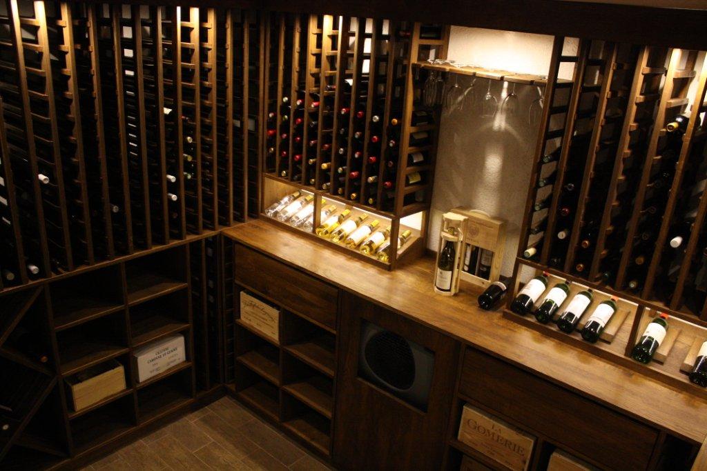 Precizně členěný sklep pro přehledné uložení sbírky vína