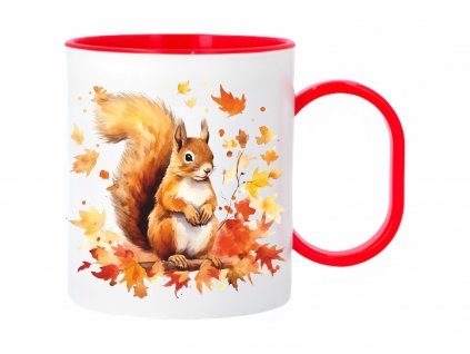 Dětský červený plastový hrnek s roztomilou veverkou a podzimními listy, 300 ml, Akvarela Design – ideální pro podzimní nápoje.