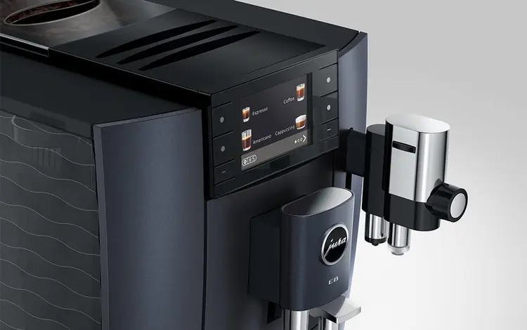JURA E8 Cosmic Black – moderní elegance