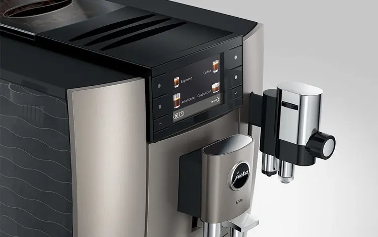 JURA E8 – moderní elegance