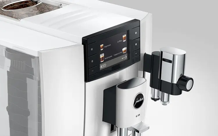 JURA E8 Piano White – moderní elegance