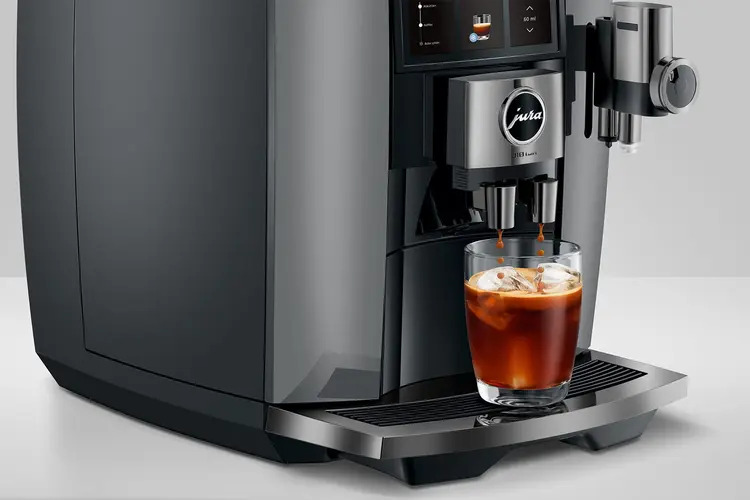 JURA J10 twin – osvěžení s Cold Brew