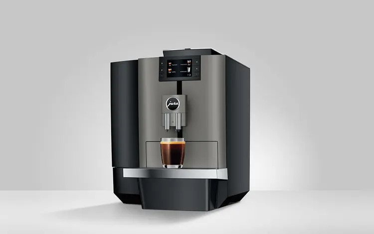 JURA X4 – nadčasový profesionální vzhled