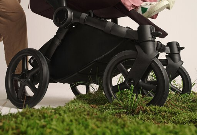 Bugaboo Donkey 6 vs Donkey 5 - Odľahčené kolesá